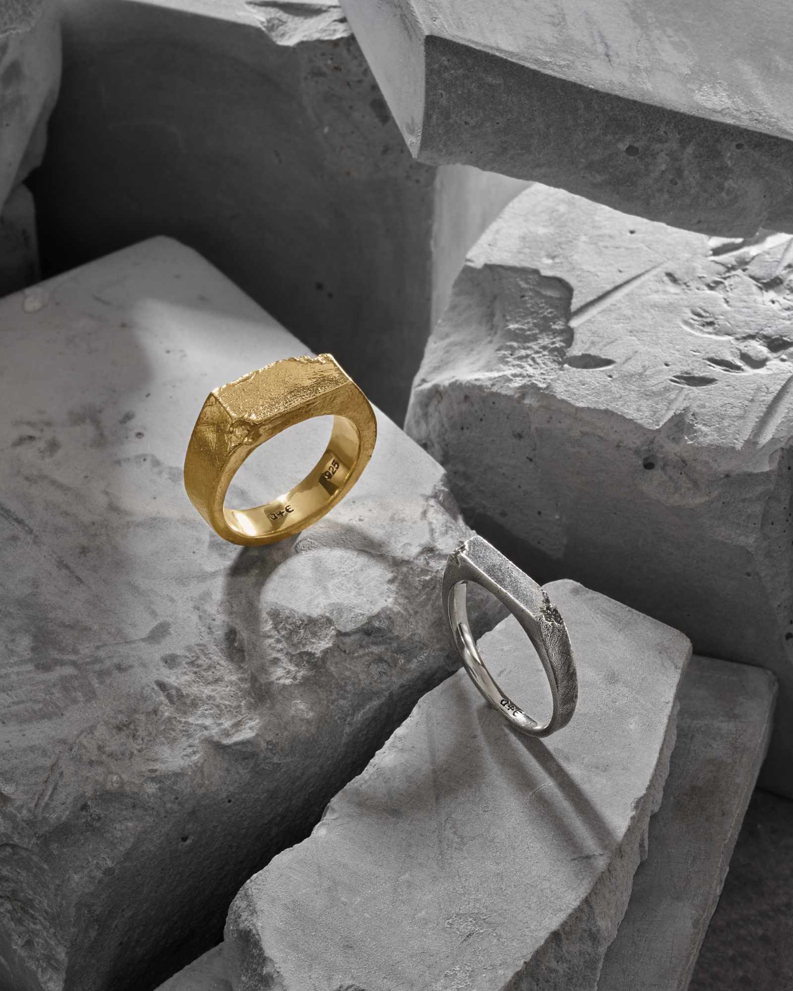 Demonia Brixton Signet Ring 🖤