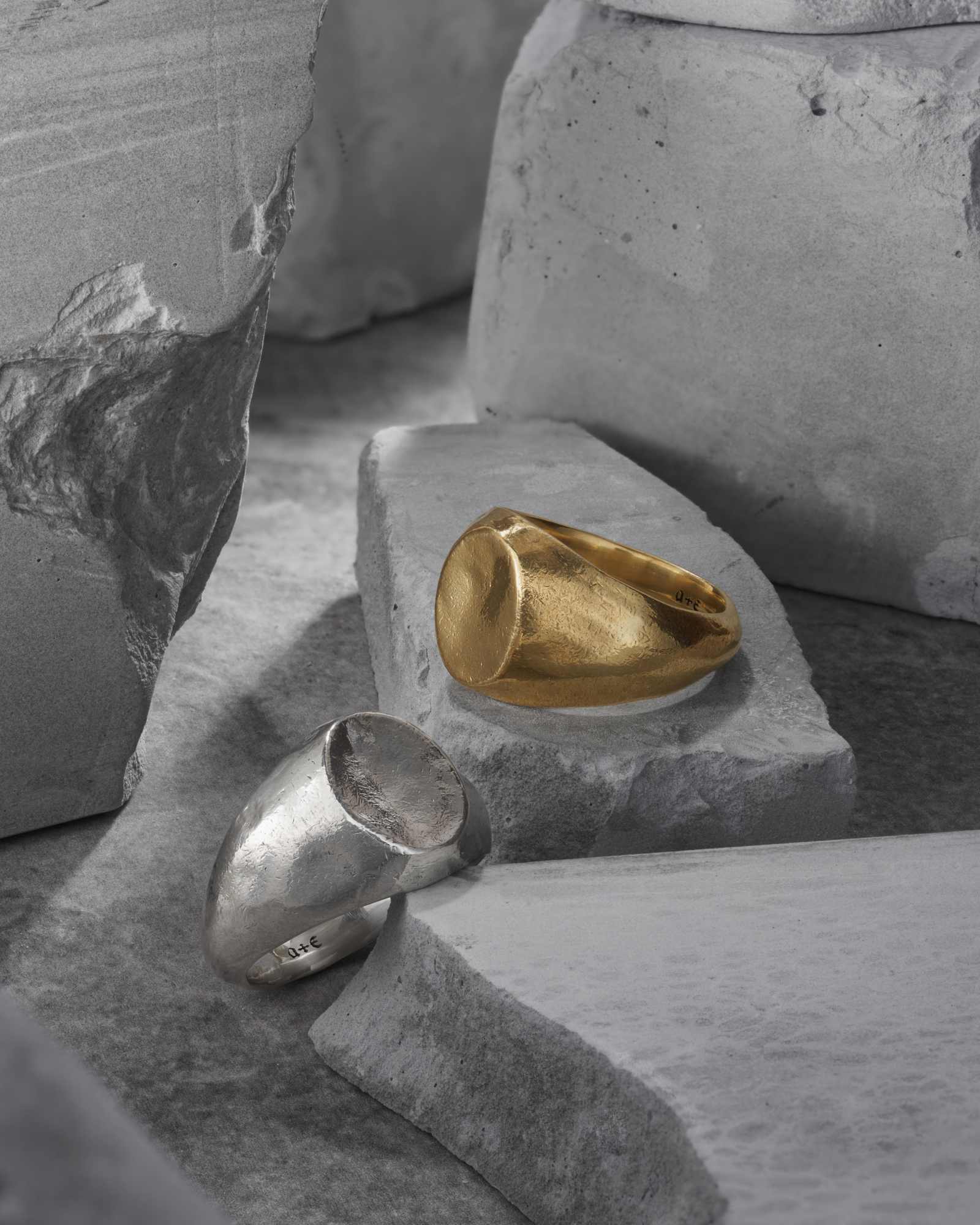 Demonia Ode Signet Ring 🖤