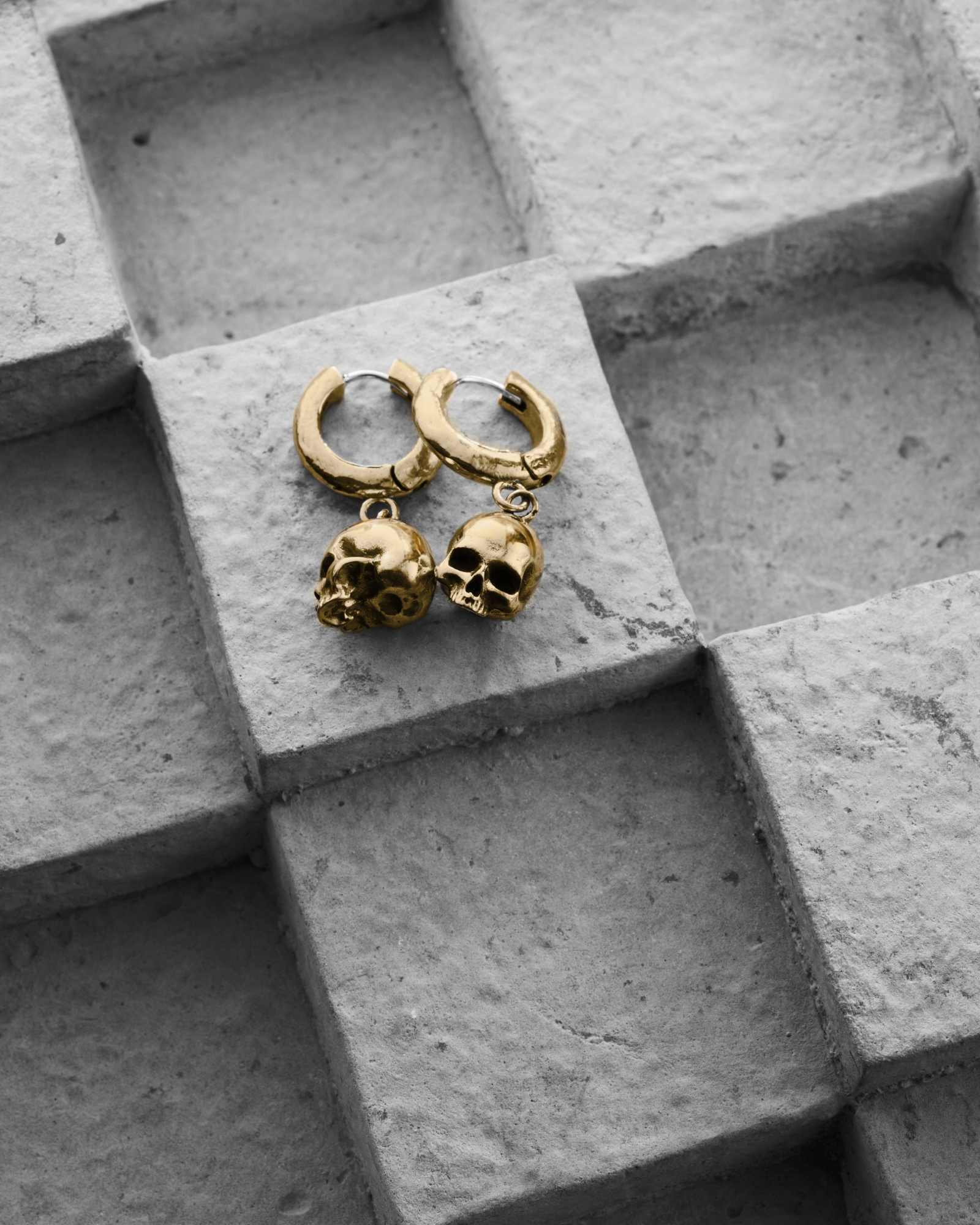 Demonia Cranium Earrings 🖤
