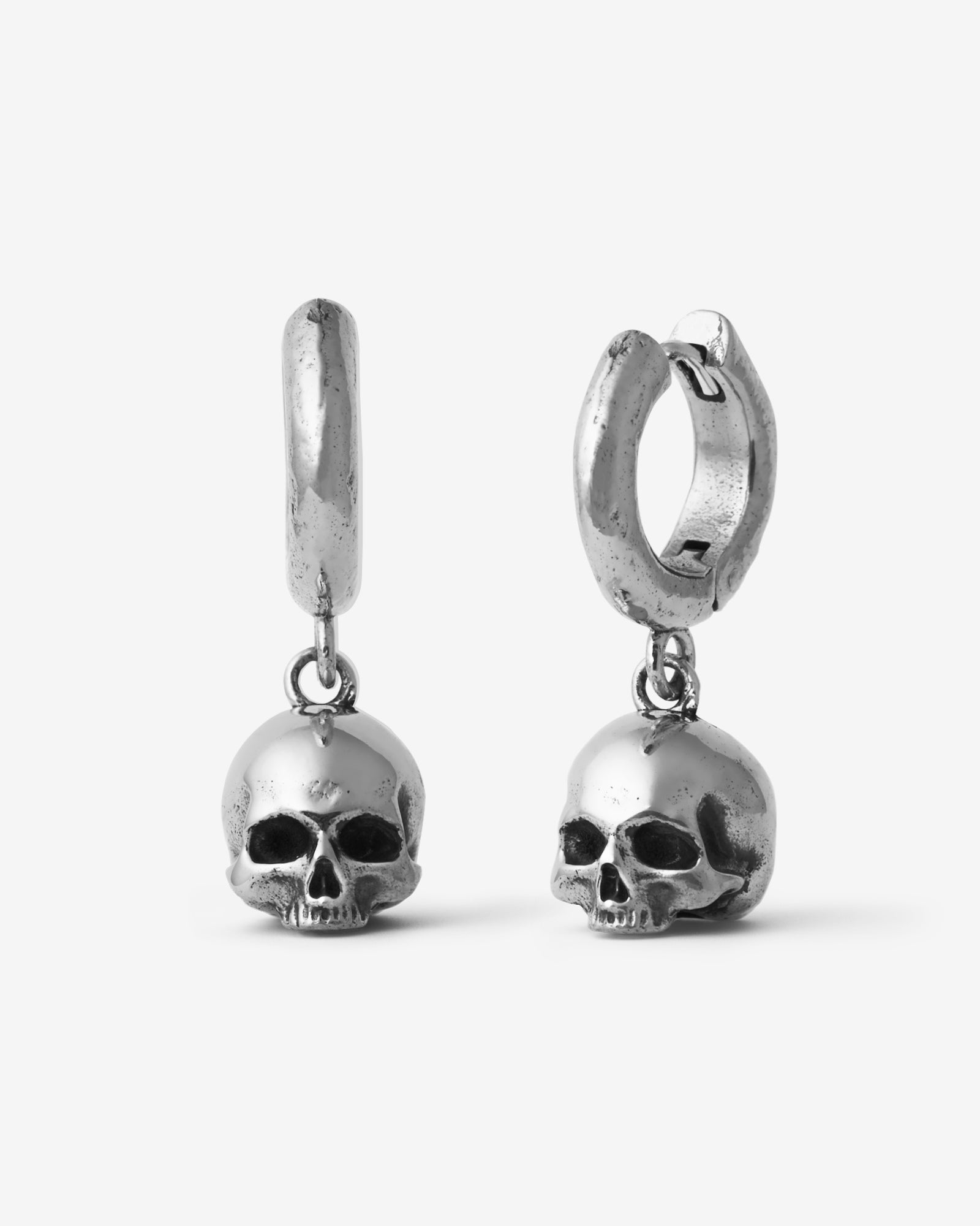 Demonia Cranium Earrings 🖤