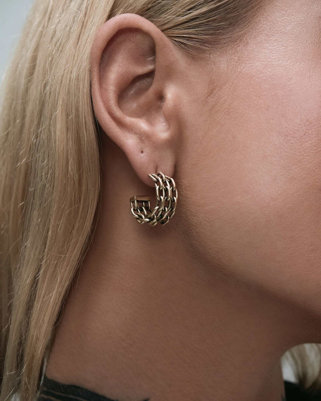 Demonia Seize Chain Earrings 🖤