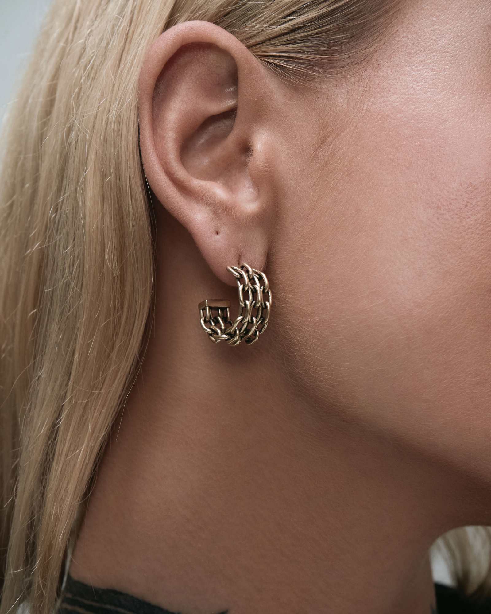 Demonia Seize Chain Earrings 🖤