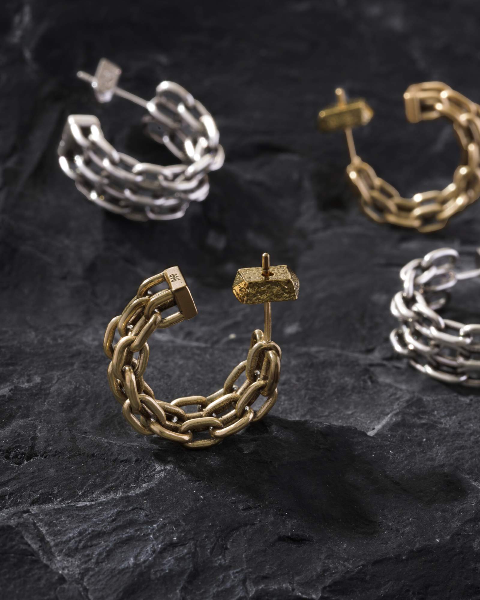 Demonia Seize Chain Earrings 🖤