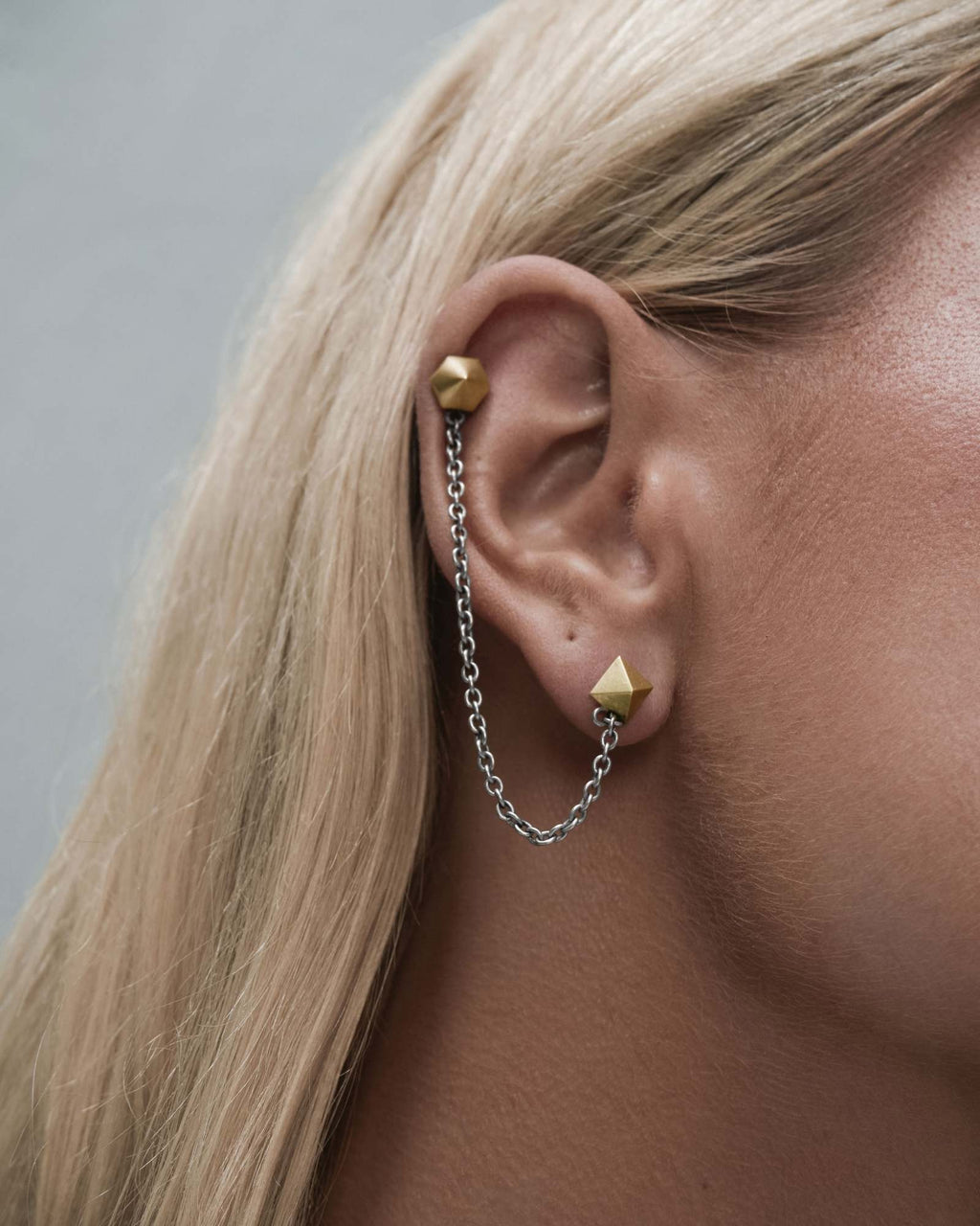 Demonia Sync Chain Earrings 🖤