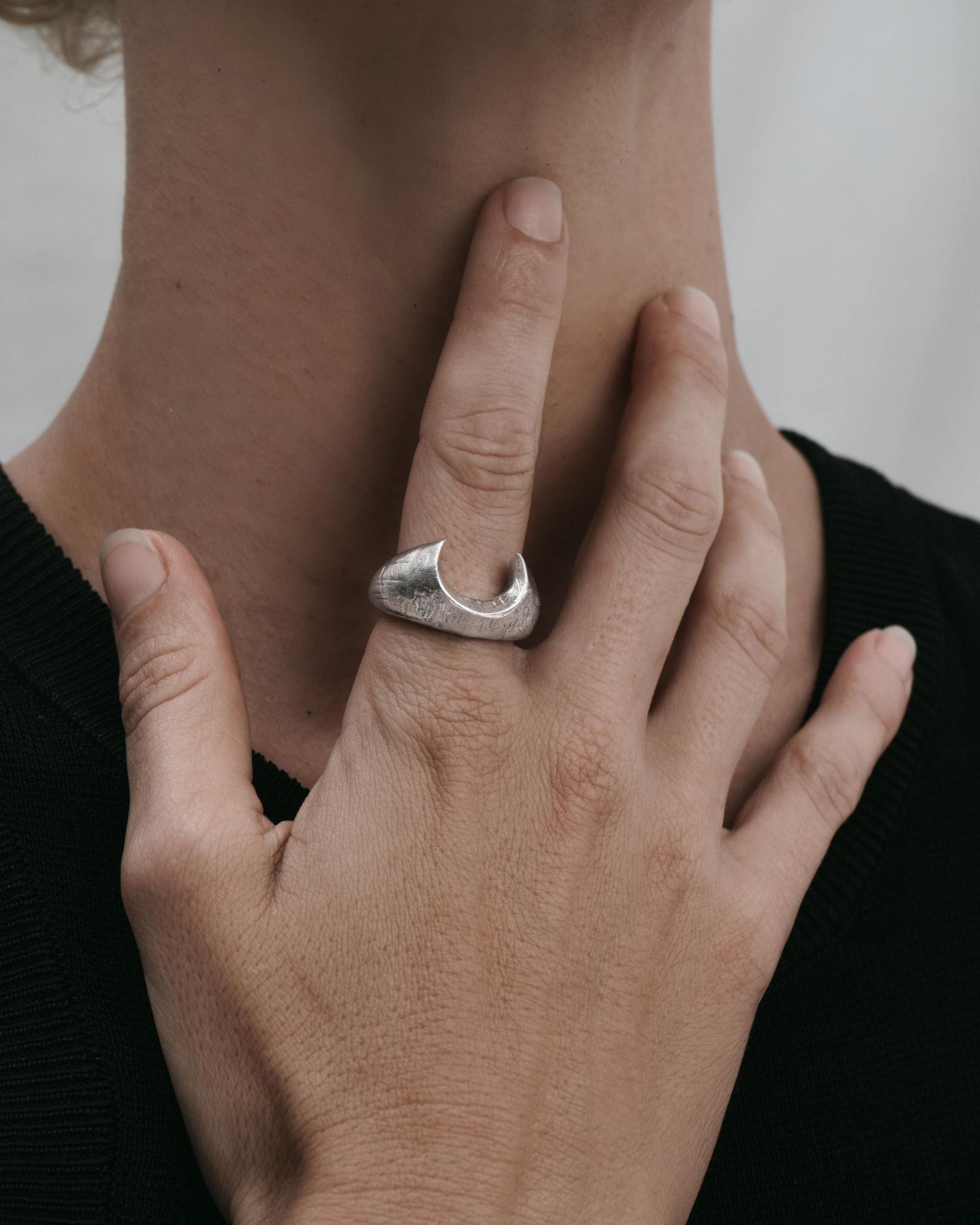 Demonia Equinox Ring 🖤