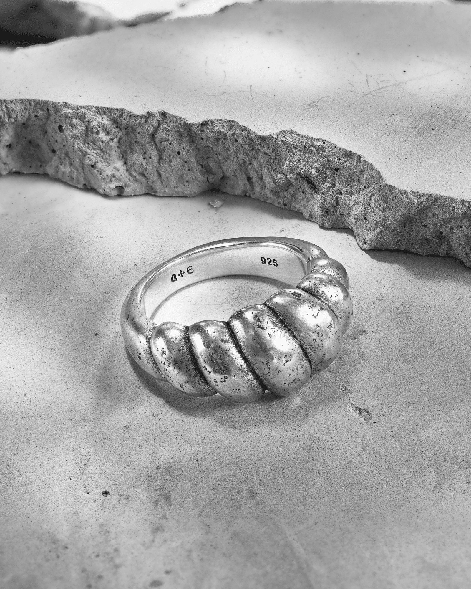 Demonia Reverie Rope Ring 🖤