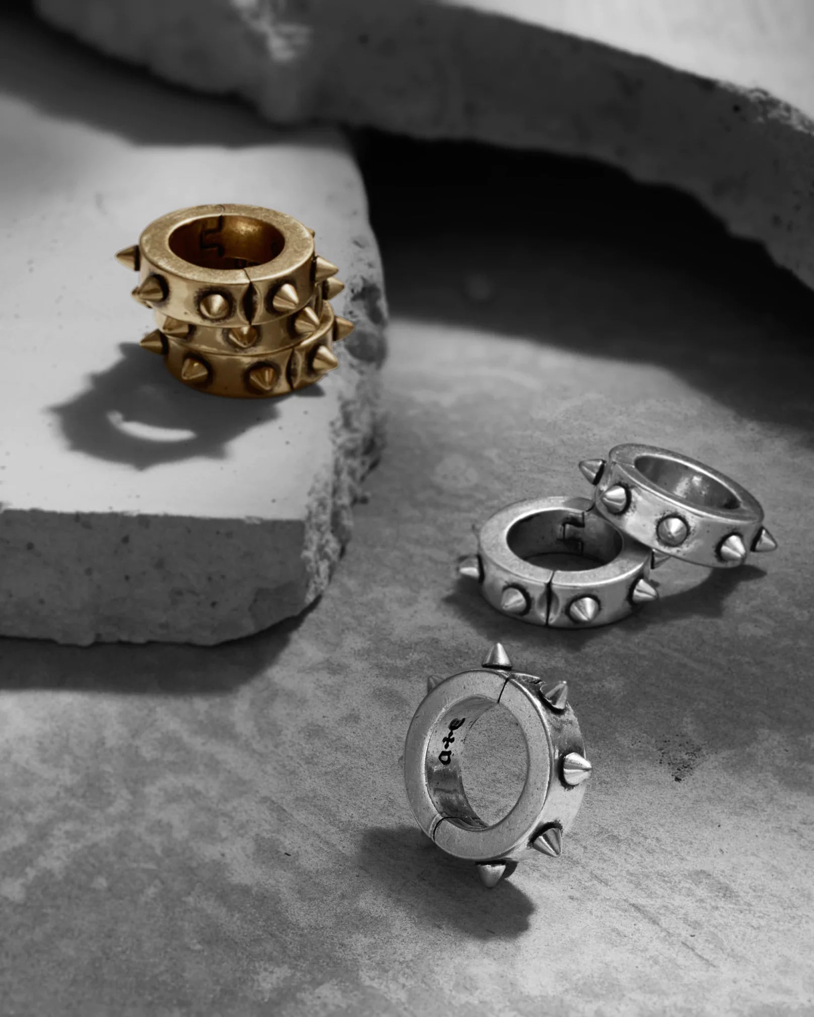 Demonia Sigmar Lobe Cuffs™ 🖤
