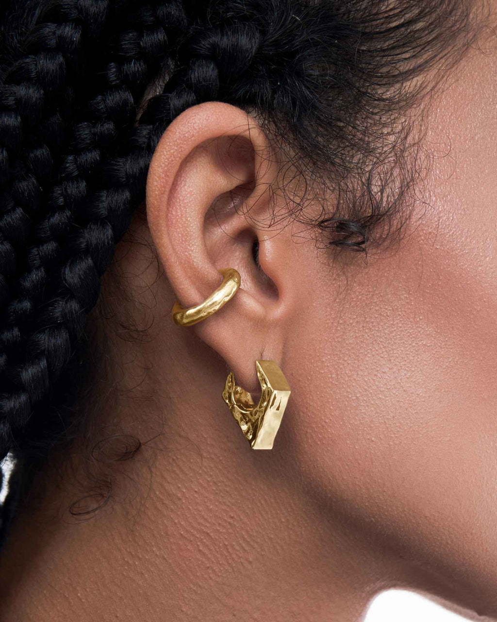 Demonia Orbit Ear Cuff 🖤