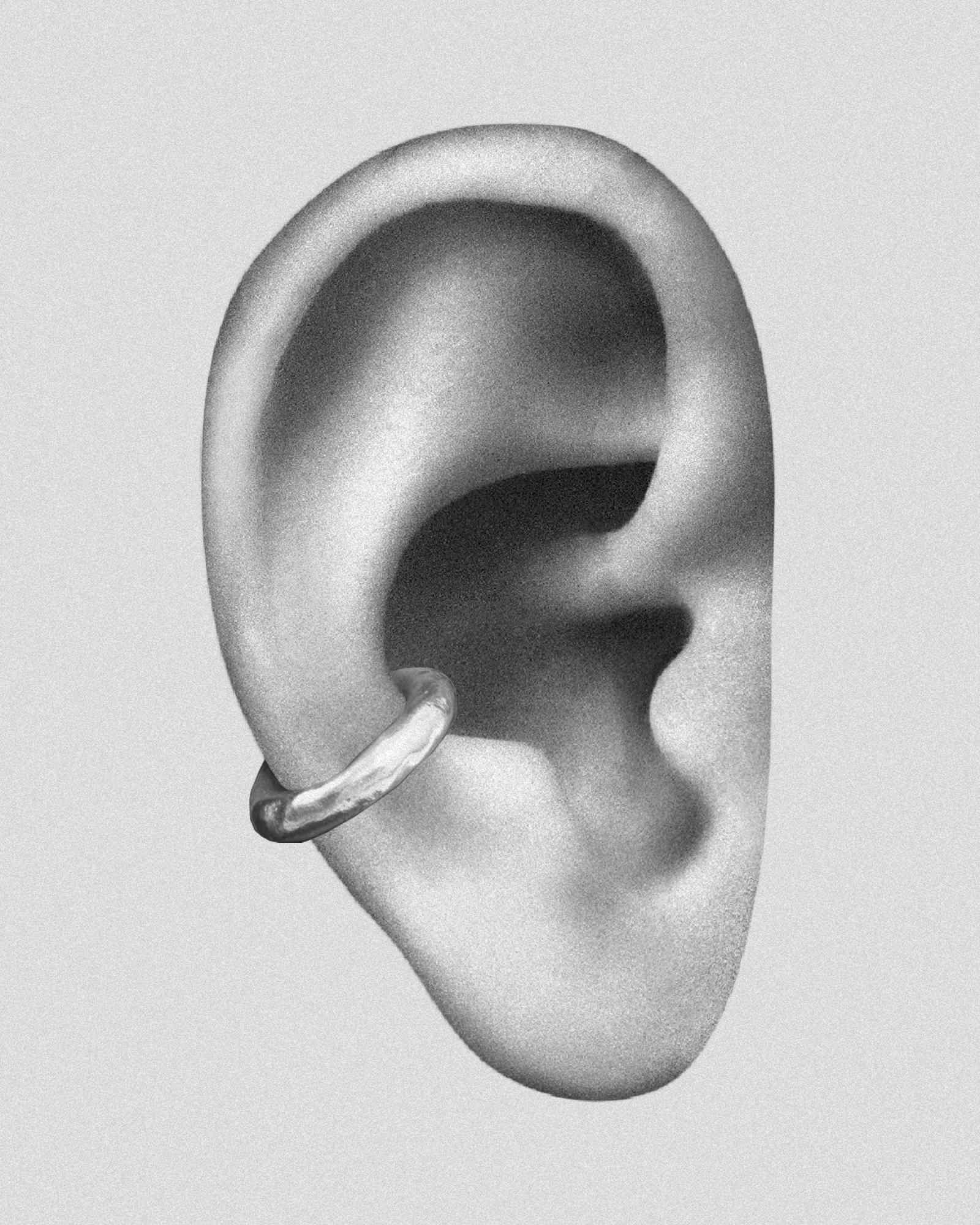 Demonia Orbit Ear Cuff 🖤