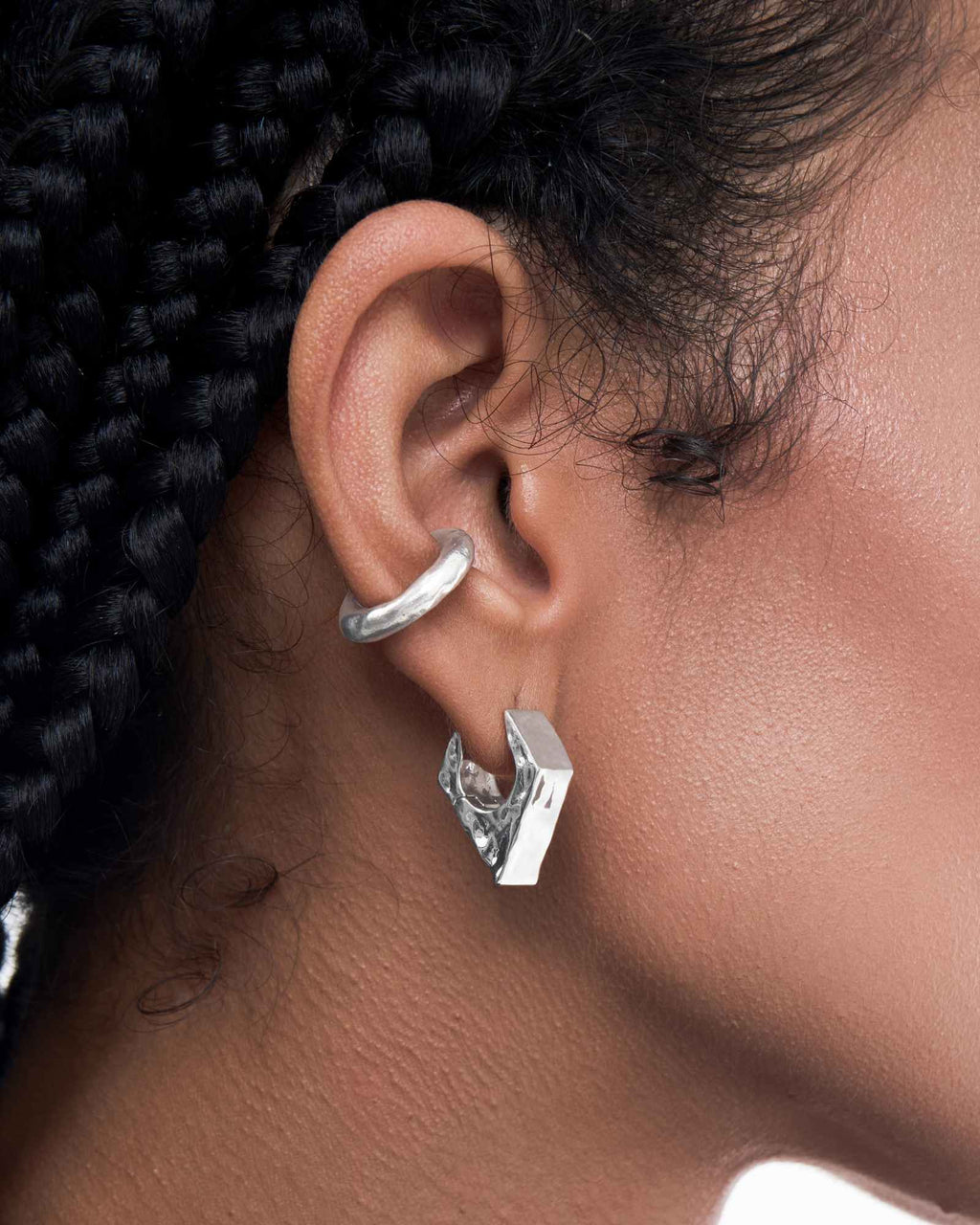 Demonia Orbit Ear Cuff 🖤