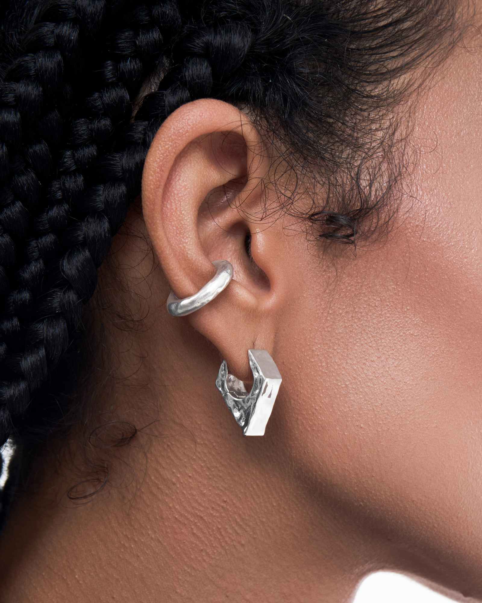 Demonia Orbit Ear Cuff 🖤