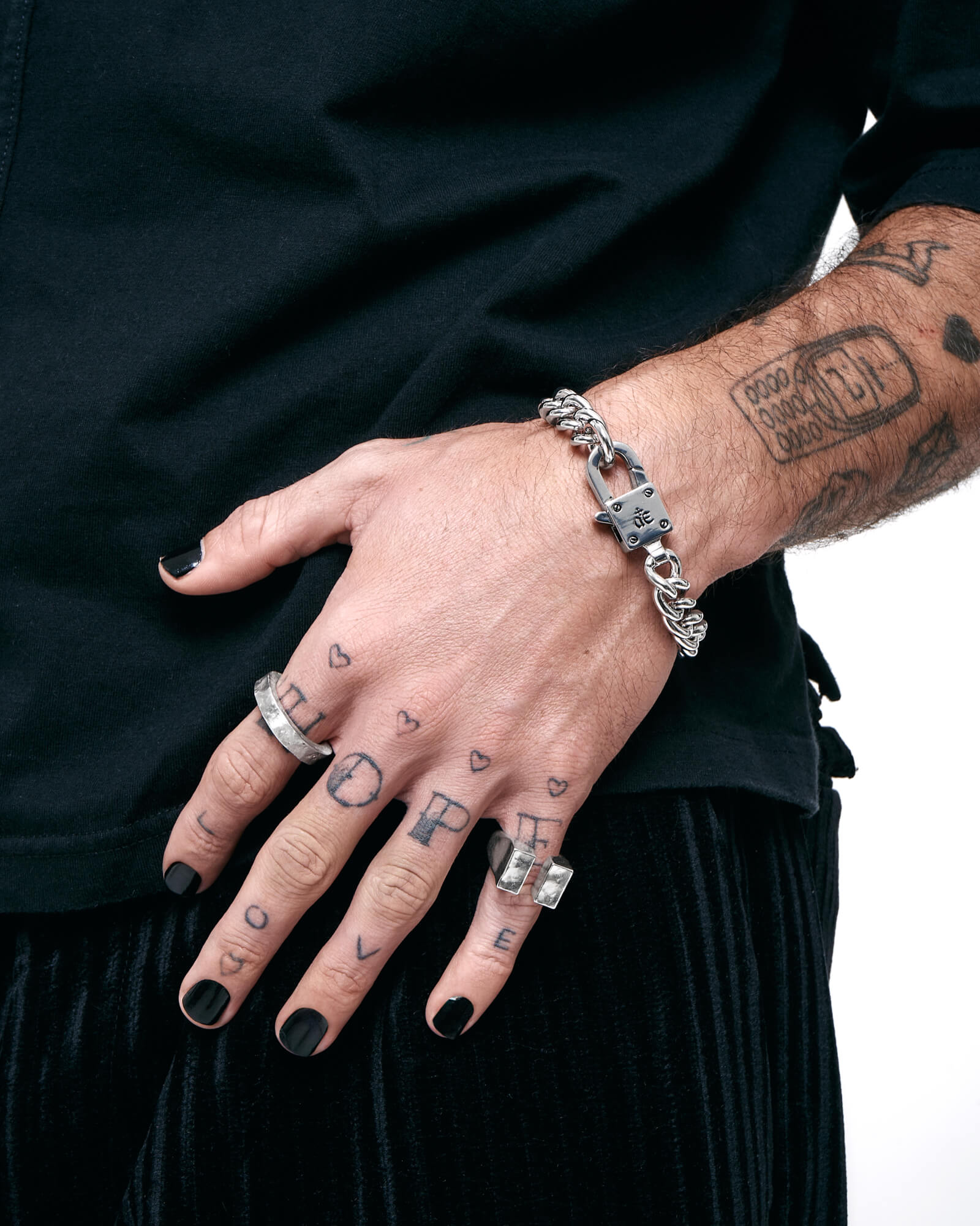 Demonia Sync Chain Bracelet 🖤