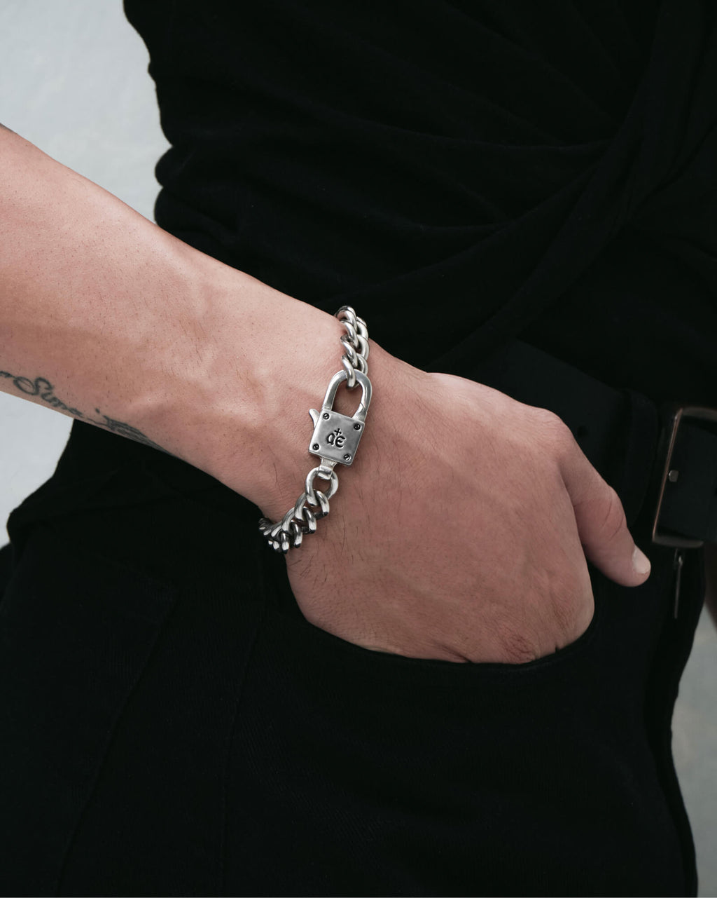 Demonia Sync Chain Bracelet 🖤