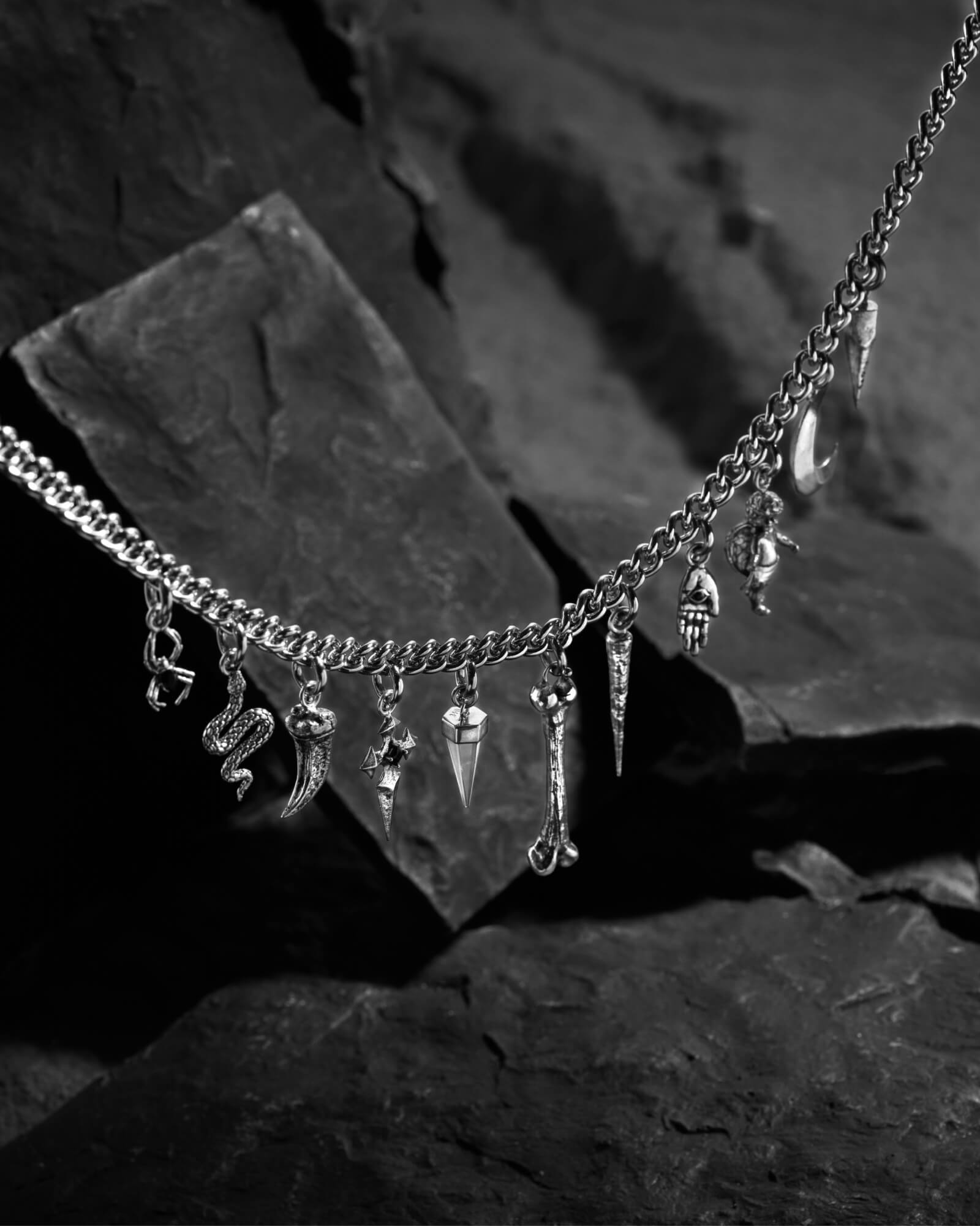 Demonia Synthesis Chain Necklace 🖤