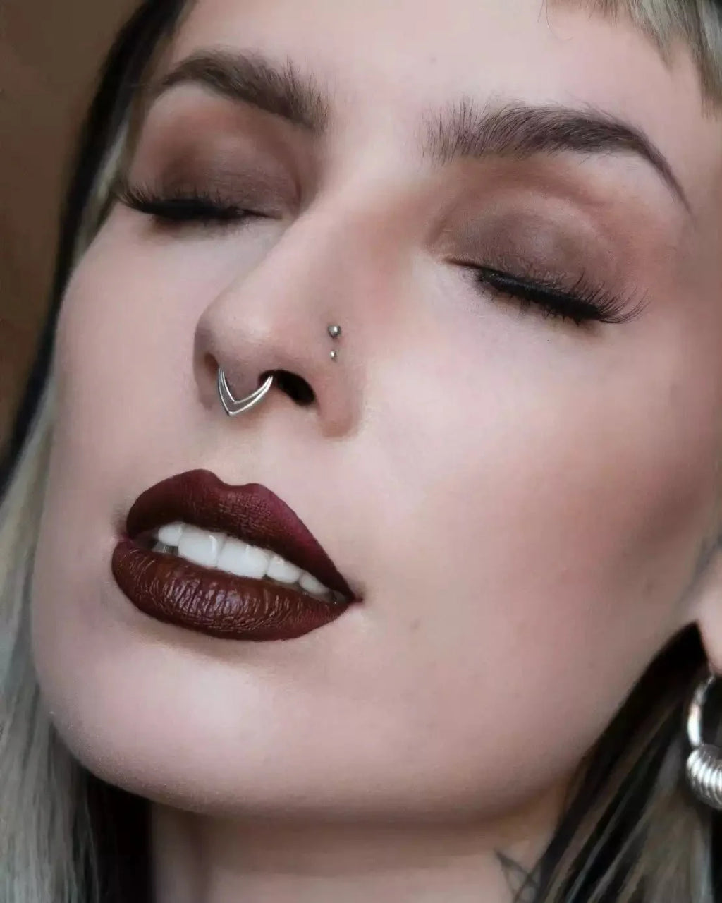 Demonia Ava Arrowhead Clicker 🖤