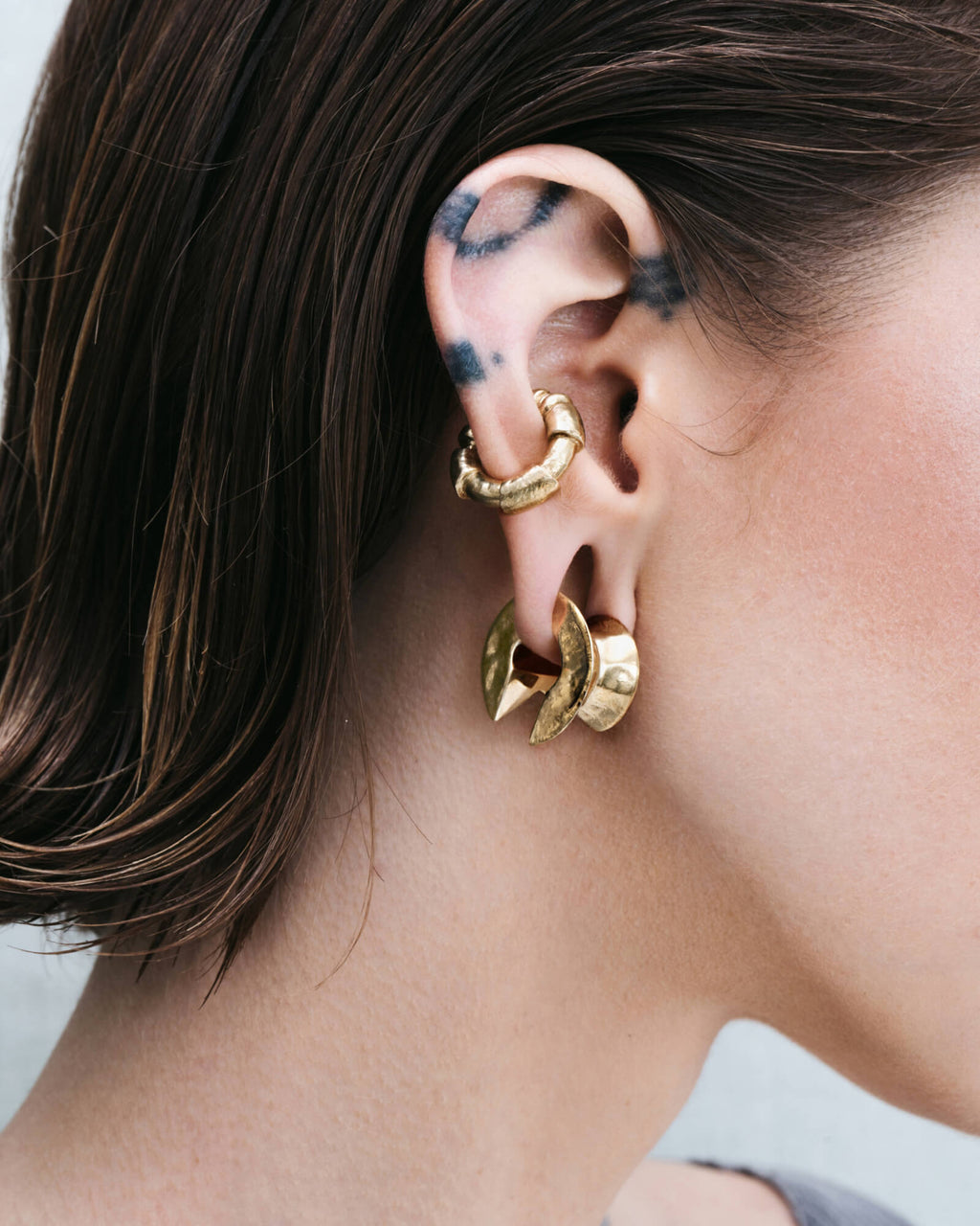 Demonia Temple Ear Cuff 🖤
